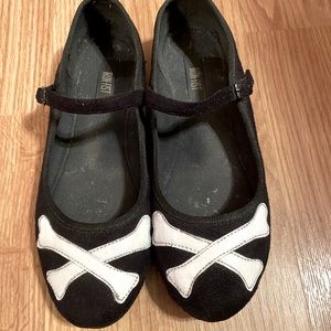 Iron Fist crossbones flats